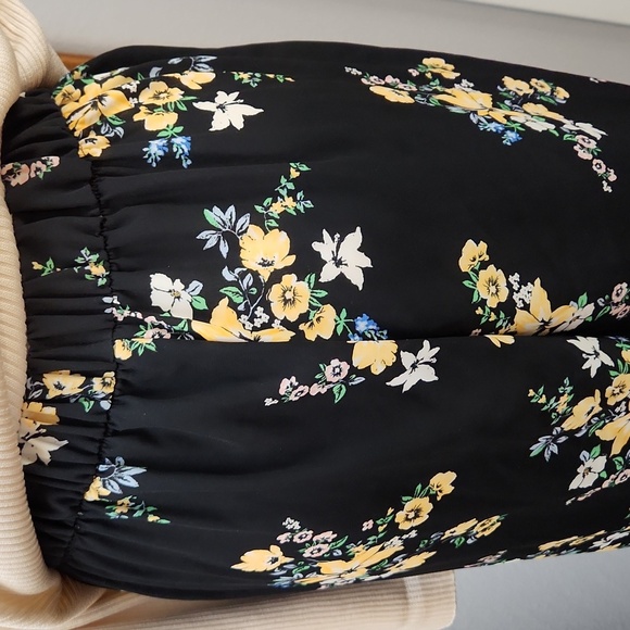 Divided H&M high slit black floral flowy pants sheer fabric size 12 SHEER - Picture 8 of 11